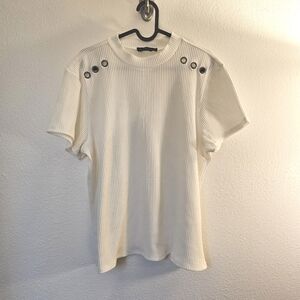 NWOT Soncy Womens White Short Sleeve Top with Shoulder Grommets 2X Plus Size